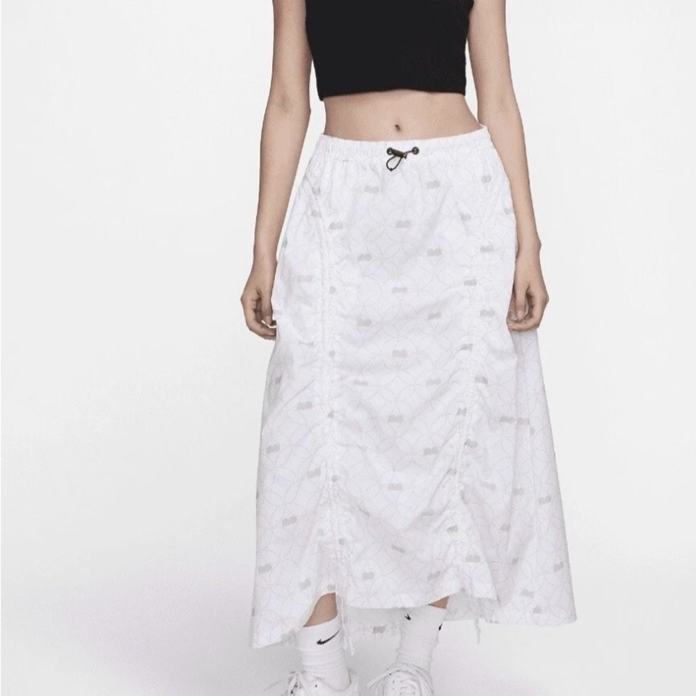 Nike Women's Naomi Osaka High-Waisted Woven Skirt Size Medium New without tag